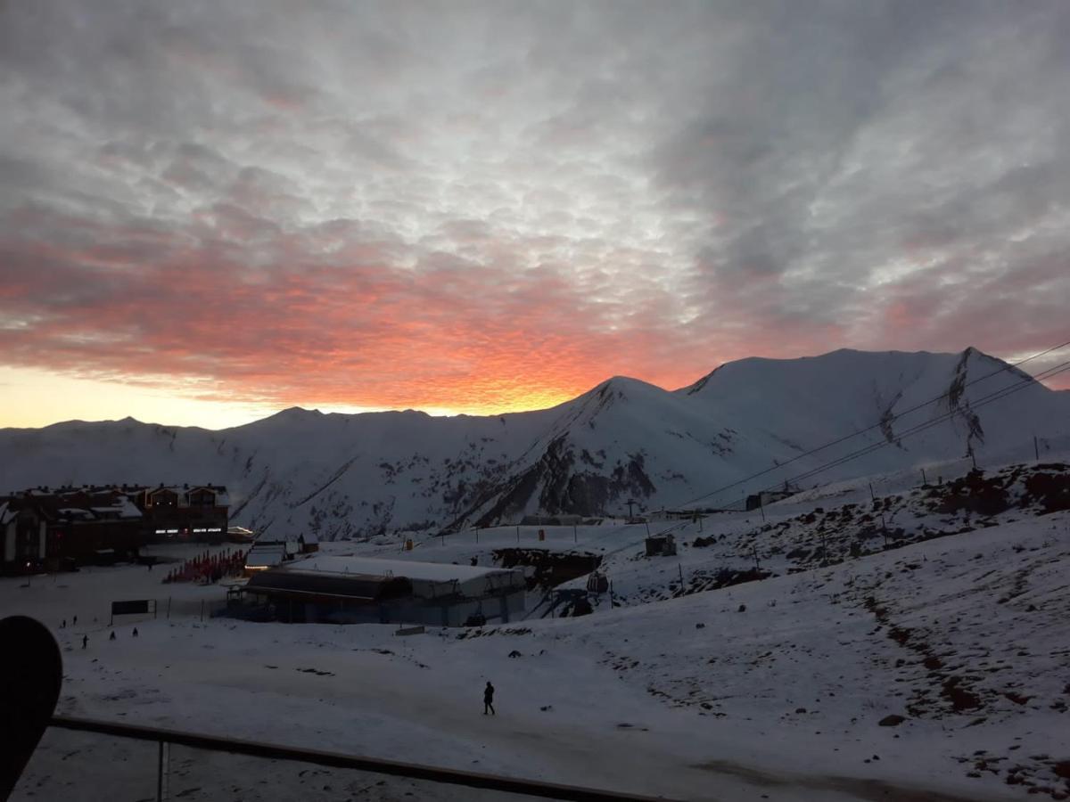 Atrium Mountain View Apartment, New Gudauri Exterior foto
